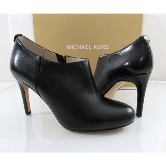 Michael Kors Sammy Ankle Boot Zip Heels Booties Black Leather Size 7.5 - Picture 1 of 9